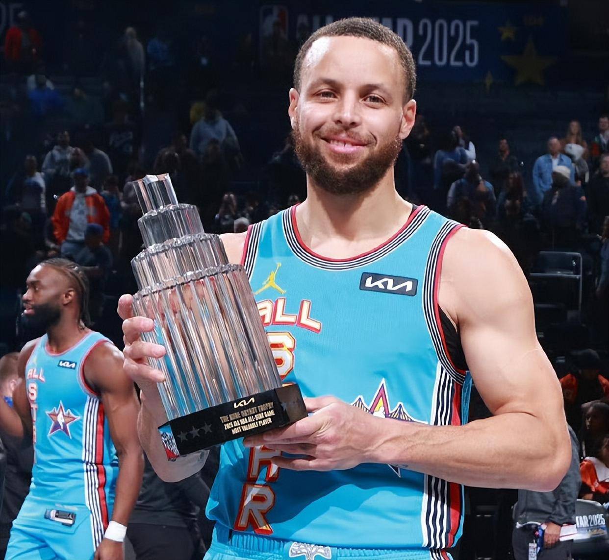 库里回归赛场，逆转首场状态亮眼，TES观众沸腾！