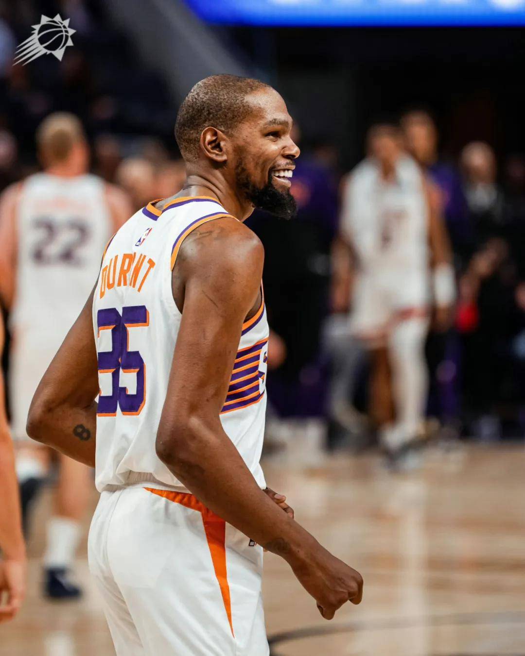 杜兰特重要时刻领先优势明显，勇士带队取胜！